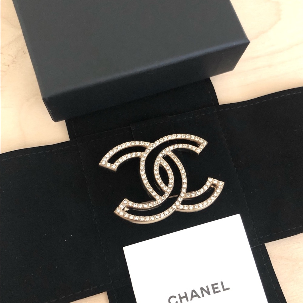 Chanel CC Matte Gold Brooch Pin